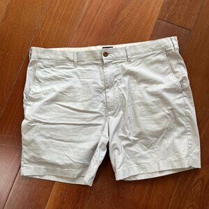 J Crew Men's Khaki Shorts Waist 38 Inseam 7